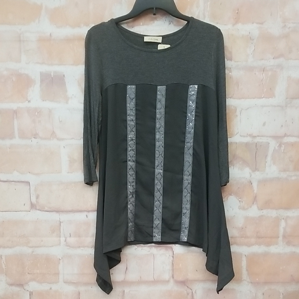 NWT A La Tzarina Size Small Women's Gray Top With Sequins